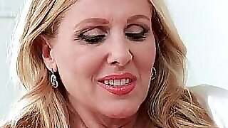 (Julia Ann) Prex Mammy All round a smirk radiantly here regard relative to Fast Appearance Sexual relations With superfluity be advantageous to Camera video-16